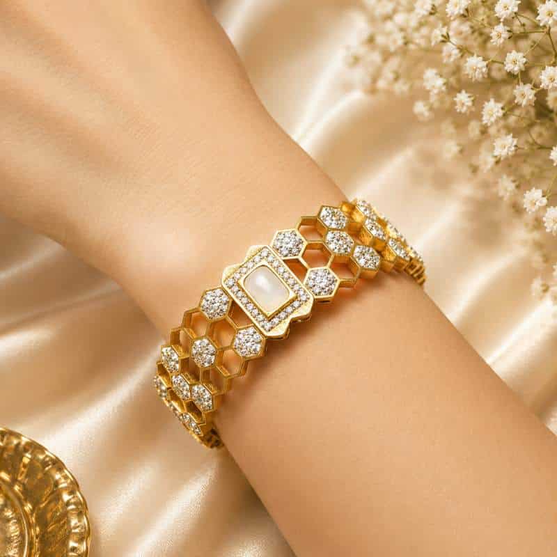 10 Royal Honeycomb Statement Bracelet - Image 1