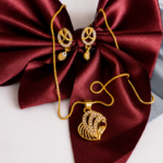 Leaf Embrace Pendant Set - Image 2