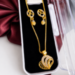 Leaf Embrace Pendant Set