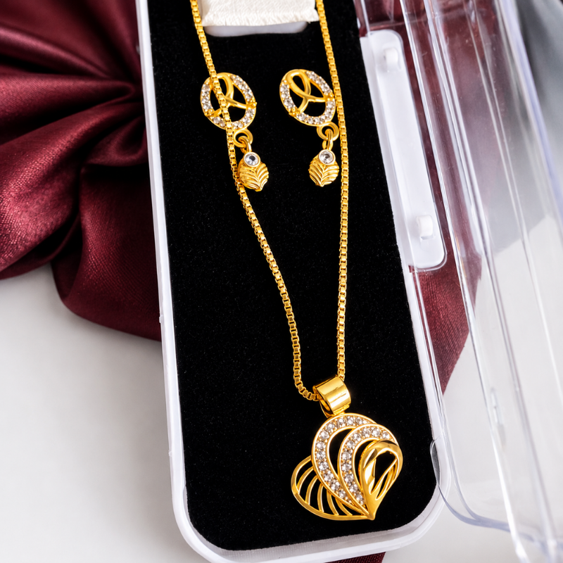 26 Leaf Embrace Pendant Set - Image 1