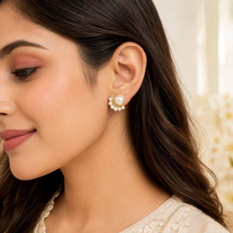 30 Pearl Halo Crystal Stud Earrings - Image 1